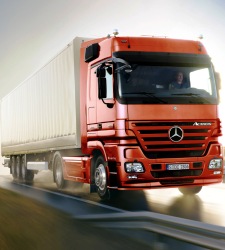 mercedes-benz_trucks.jpg