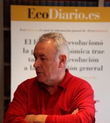 cayo-lara-rojo.JPG