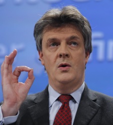 jonathan-hill.jpg
