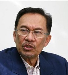 AnwarIbrahim-reuters.jpg