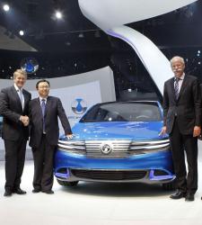 <b>Daimler</b> se alía con la automovilística china BYD para vender coches eléctricos