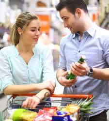 carro-compra-pareja-cerveza.jpg