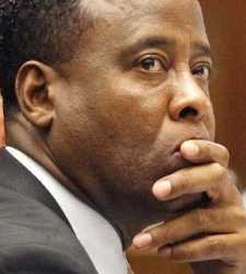 conrad-Murray-medico-Jackson.jpg