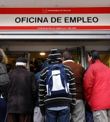 oficina-empleo-cola.jpg