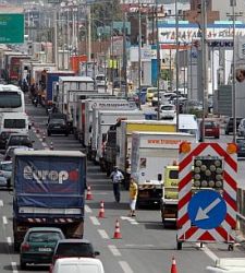 La crisis hace desaparecer 20.000 <b>empresas de transporte</b> y 130.000 camiones