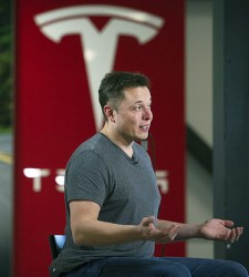 musk_tesla_bloomberg.jpg