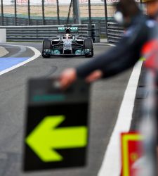 mercedes-china-2014-reuters.jpg