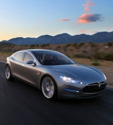 Tesla quiere ser el coche eléctrico inteligente a partir de la tecnología de Google