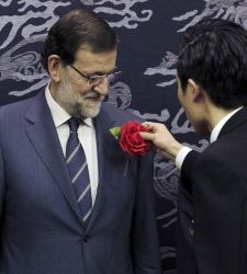 Rajoy-rosa-japon.jpg
