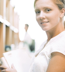 estudiante-biblioteca.jpg