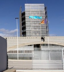 NOU225gl.jpg
