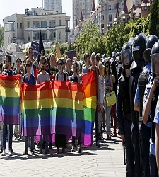 225x250-orgullo-gay.jpg