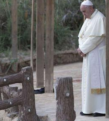 papafraciscorezando.jpg