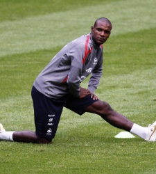 abidal-francia-entrena.jpg