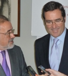 JVGonzalezyGaranmendi225.jpg