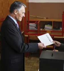 cavaco-silva-vota.jpg