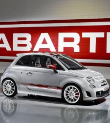Abarth 500, un coche tan rápido que nadie puede seguirle... en Twitter