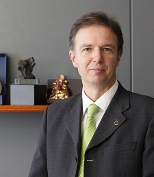 SpyroRicardoGLafuente225.jpg