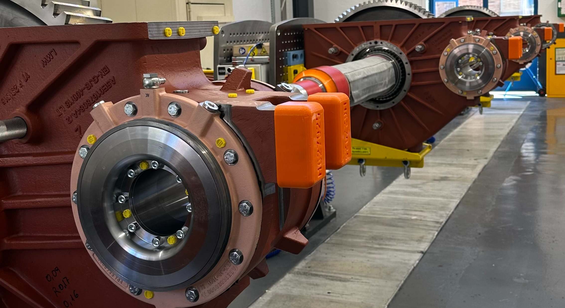 Producción de reductoras en la fábrica de Cornellà. / Siemens Mobility