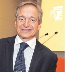 luishernandezrentacorp.jpg