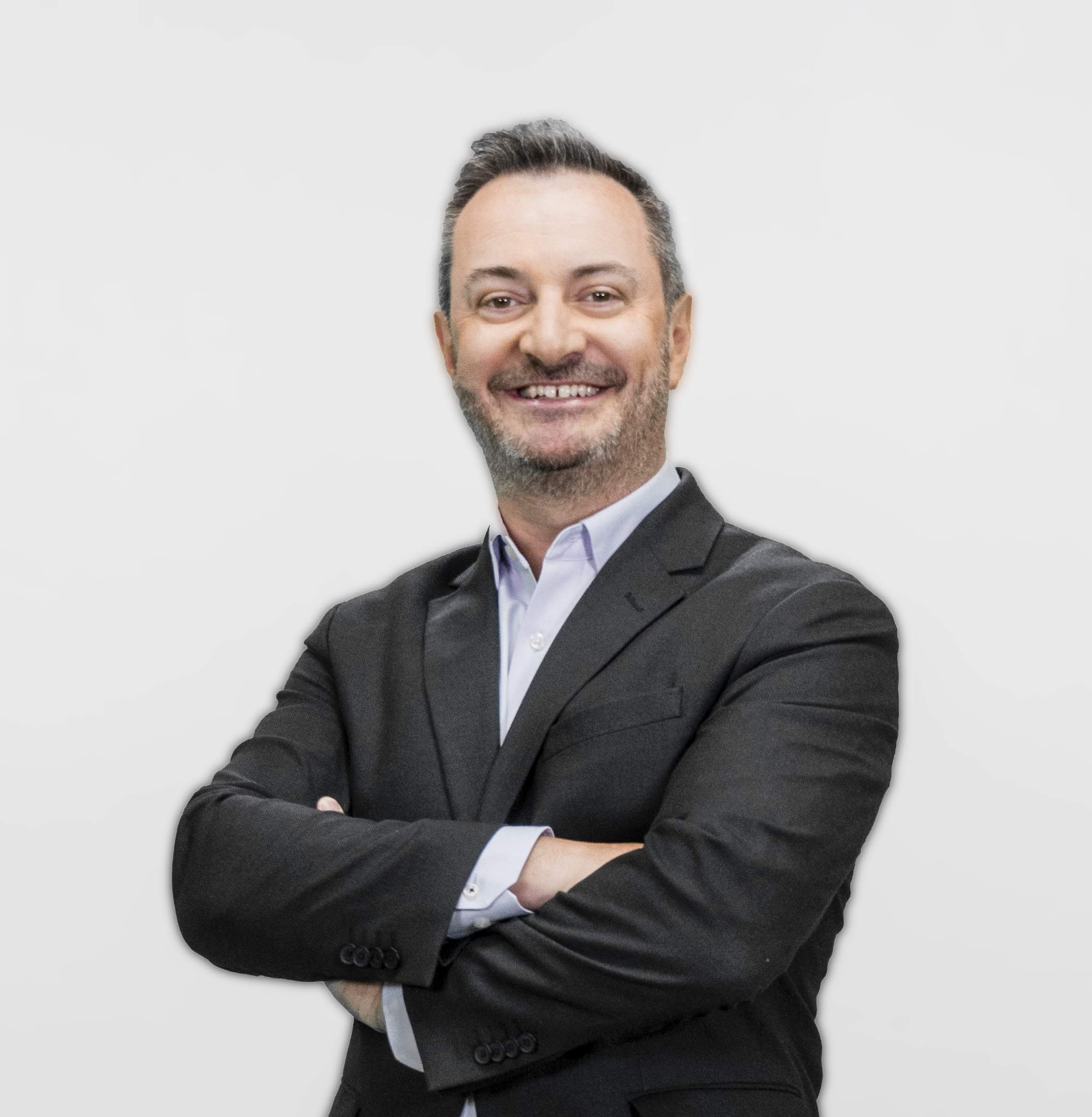 Jonatham-Plano-Medio-Corto.jpg