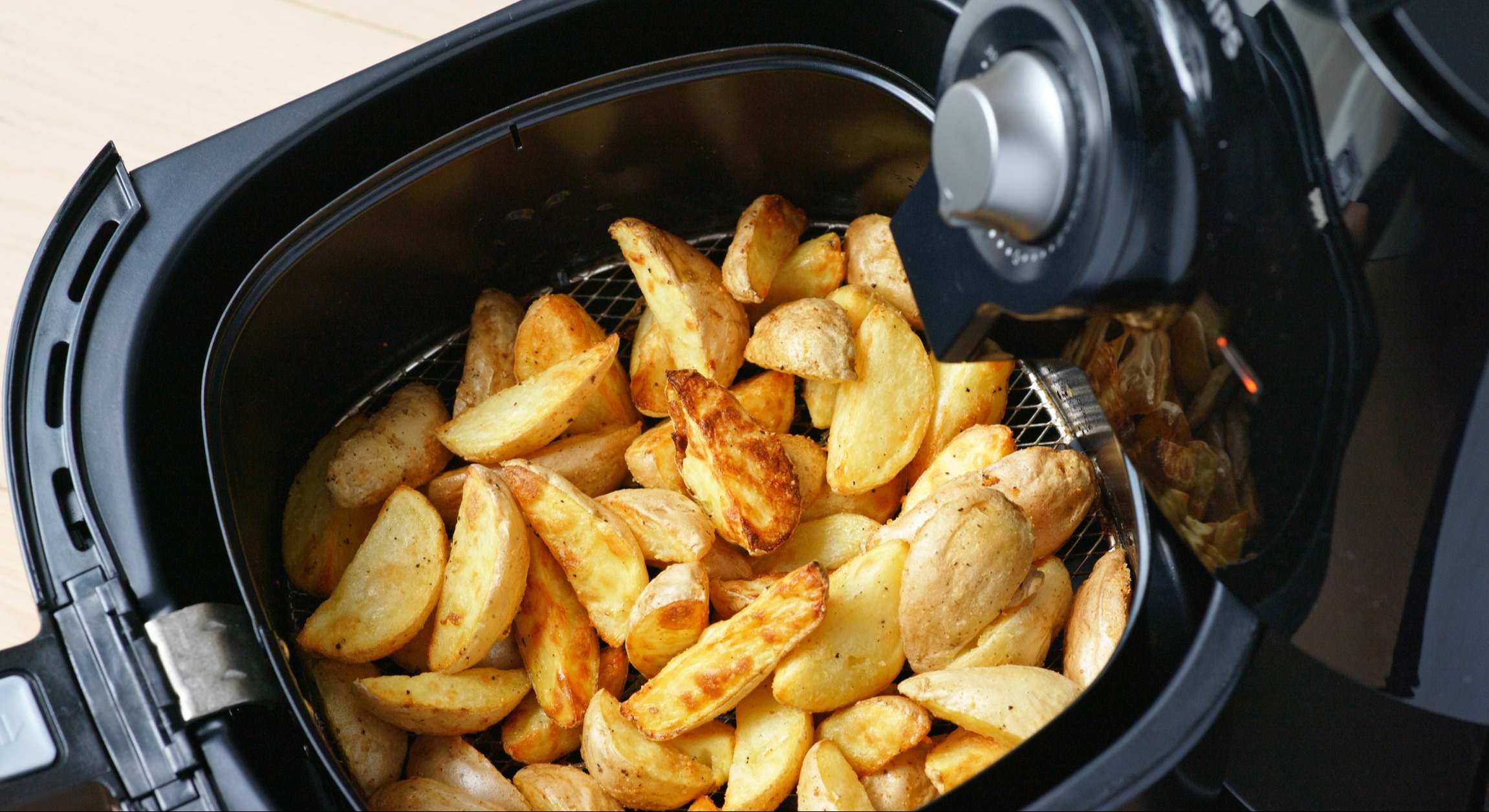 Airfryer | Firma: Dreamstime