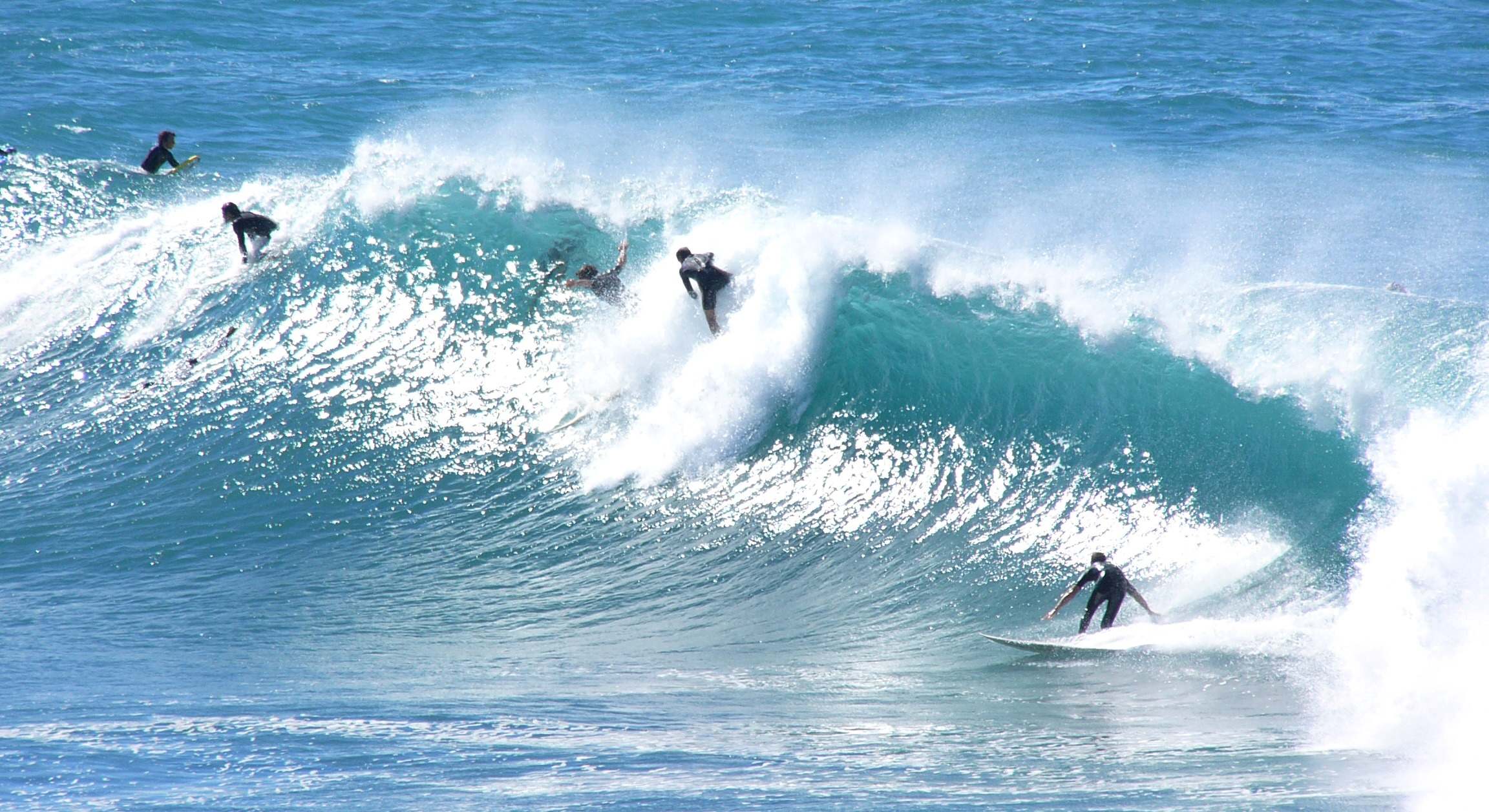Practicantes de surf.
