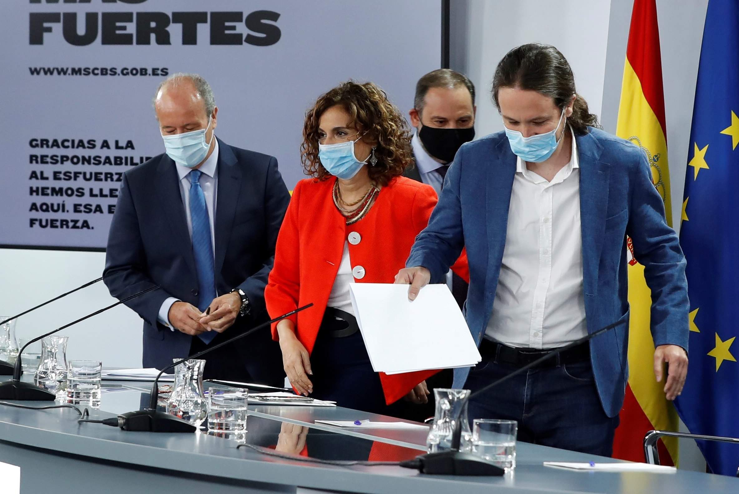 montero-iglesias-mascarilla.jpg