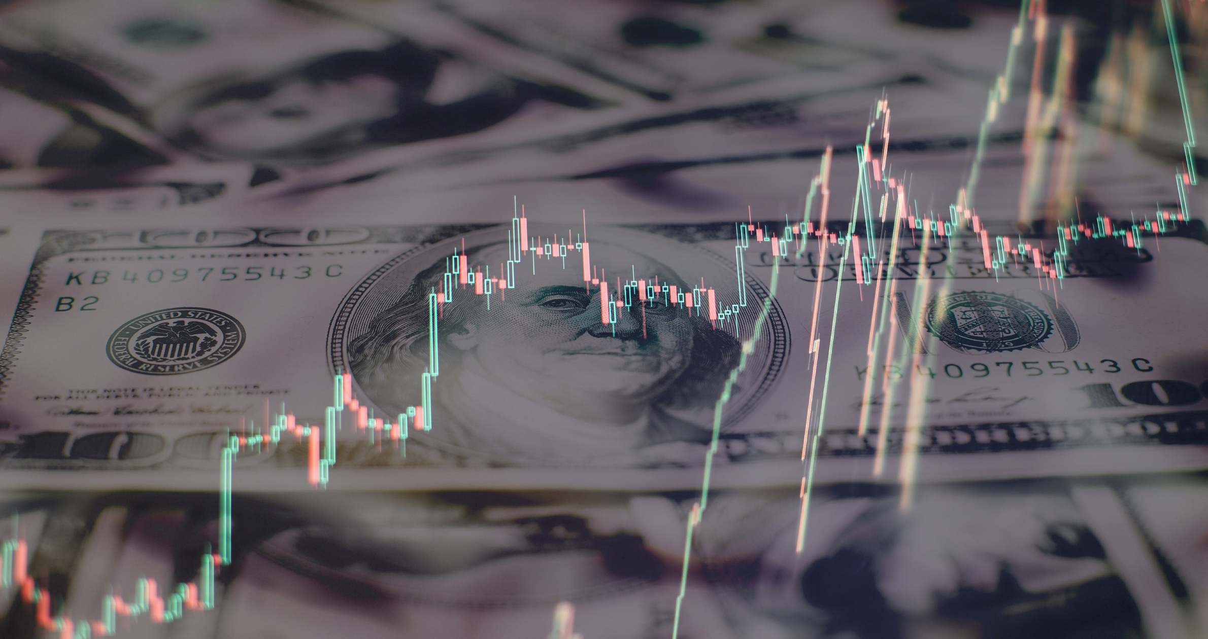 Gráfico financiero con un fondo de dólares