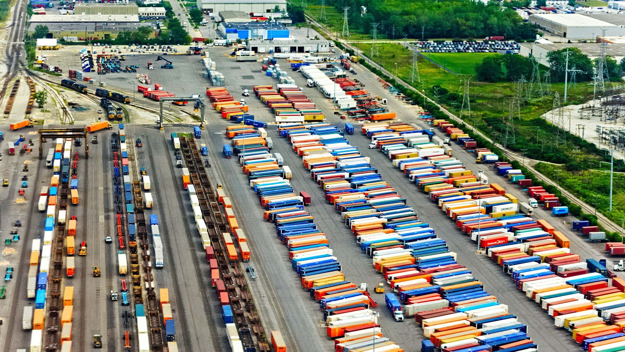 Terminal intermodal. / Sam Larussa
