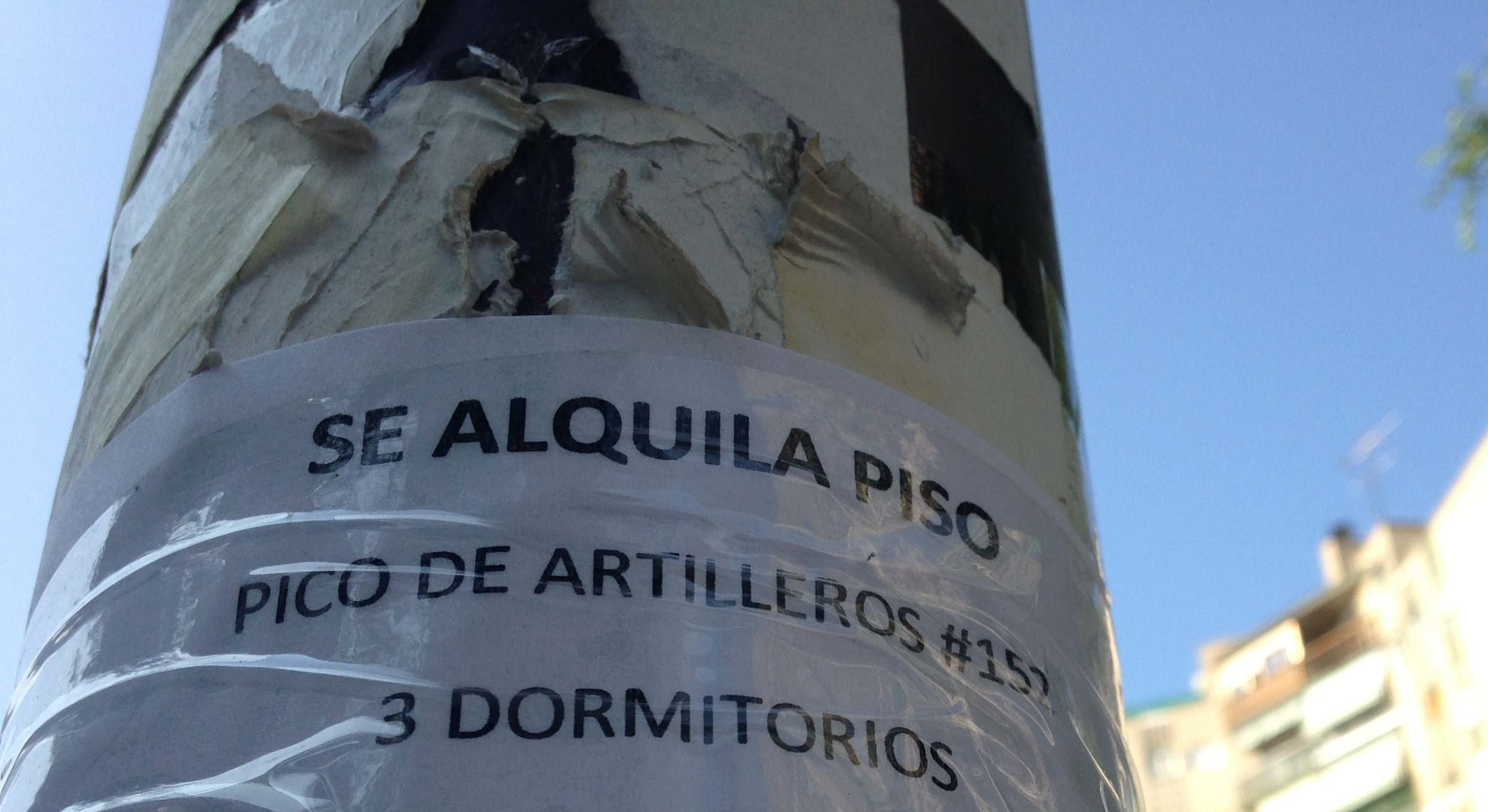 Cartel de alquiler de un piso. Foto: Europa Press