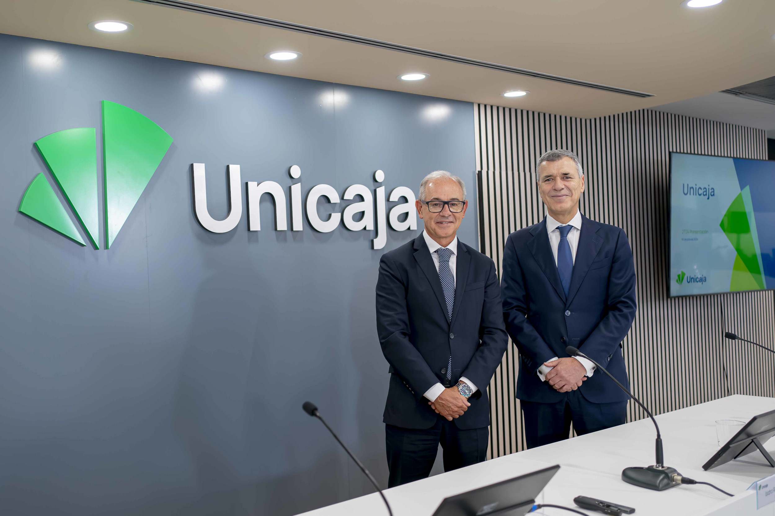 Isidro Rubiales y Pablo González, CEO y CFO de Unicaja.