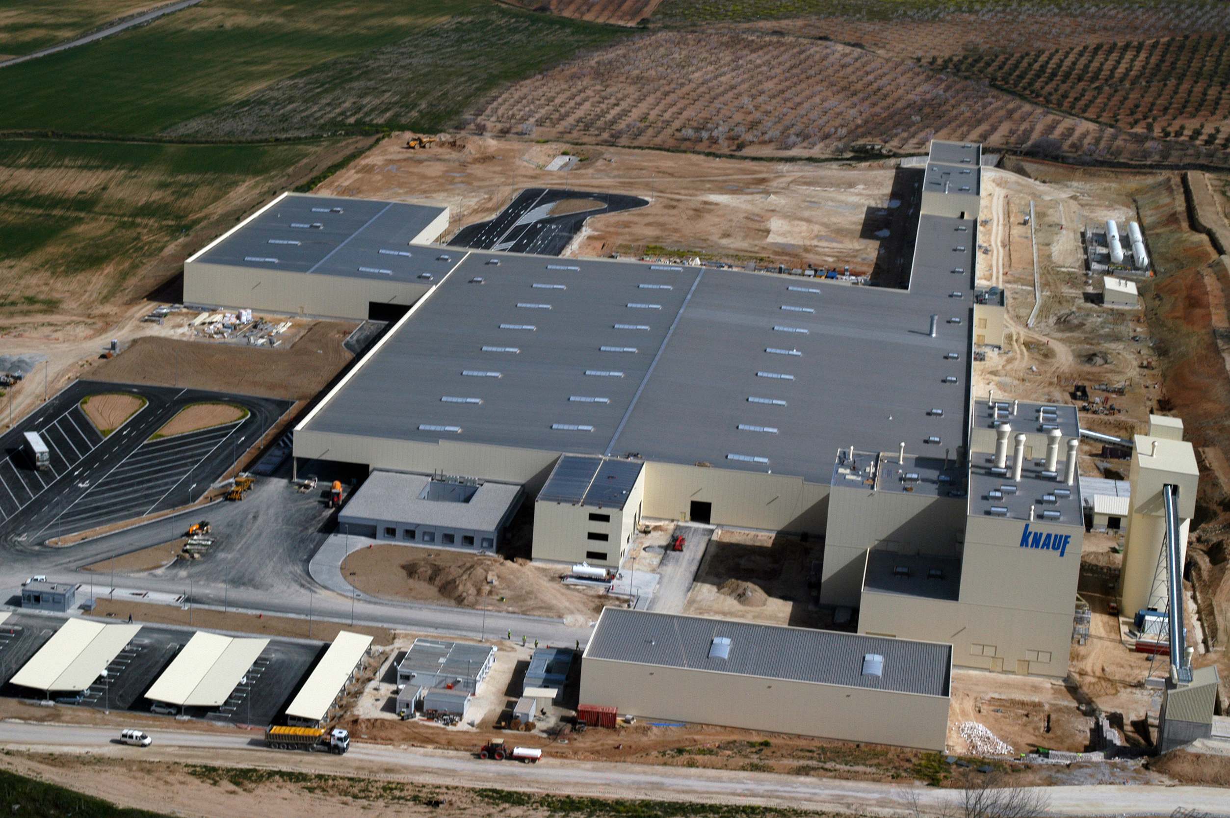 Imagen-exterior-de-la-fabrica.jpg