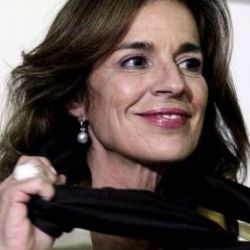 ana-botella-sonrisa-efe.jpg