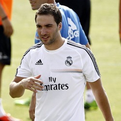 Higuain-entreno-2013-verano.jpg