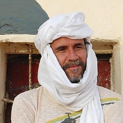 willy-toledo-turbante-efe.jpg