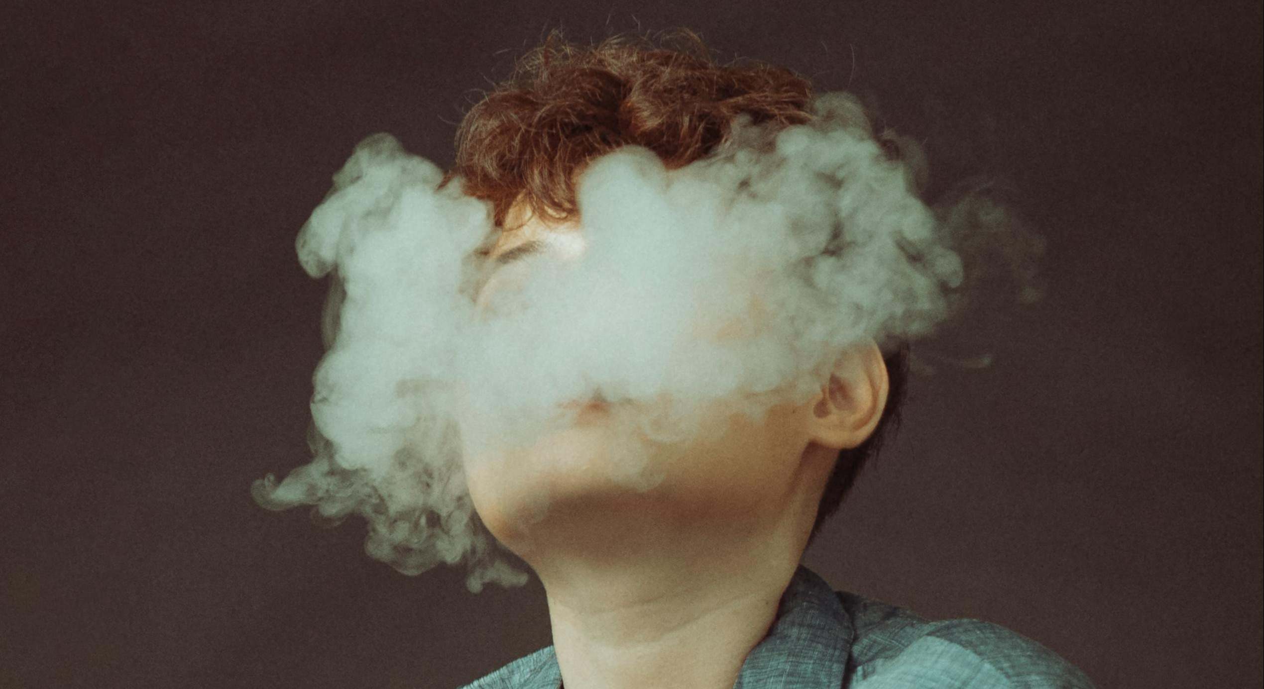 El uso de vapers es peligroso para los niños, adolescentes y adultos jóvenes