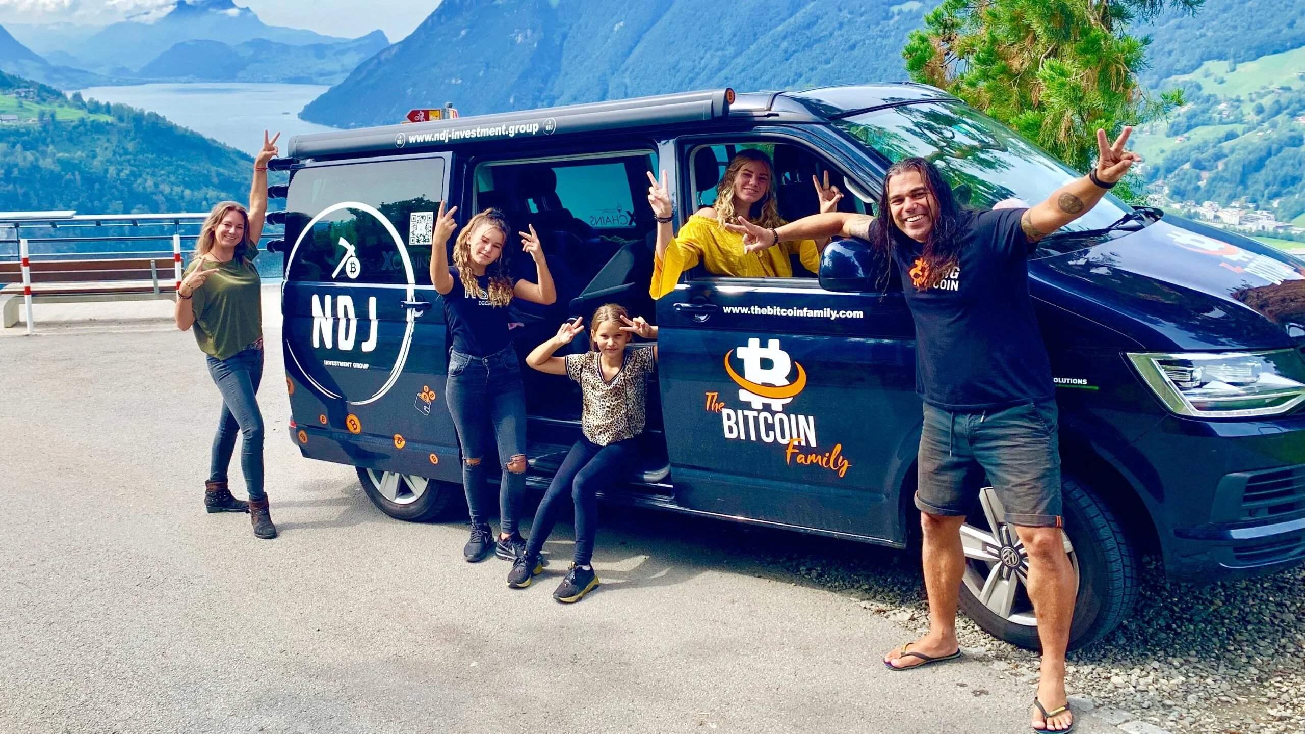 familia-bitcoin.jpeg