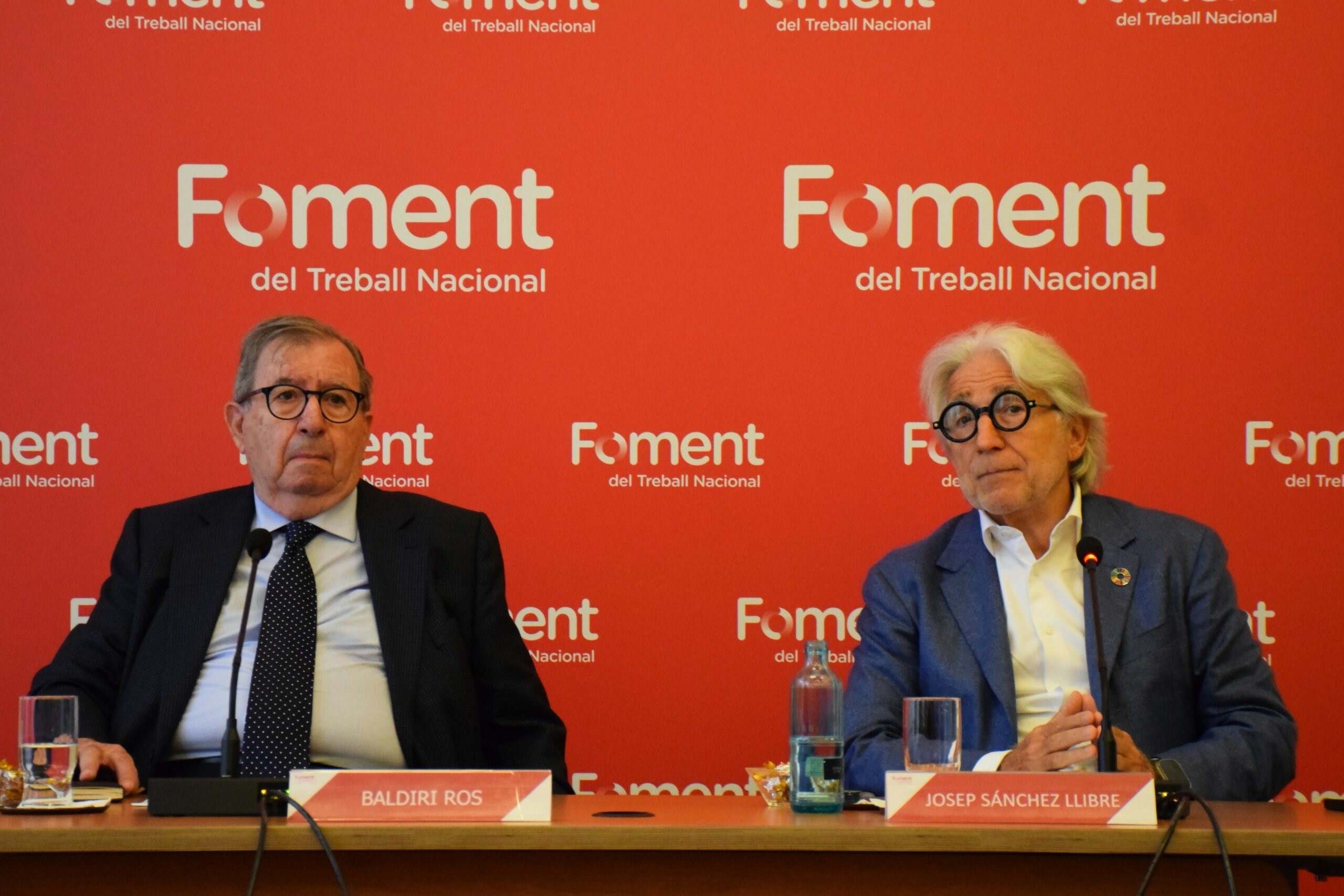 El presidente del Institut Agrícola Català de Sant Isidre, Baldiri Ros (i.), y el presidente de Foment del Treball, Josep Sánchez Llibre (d.). EE