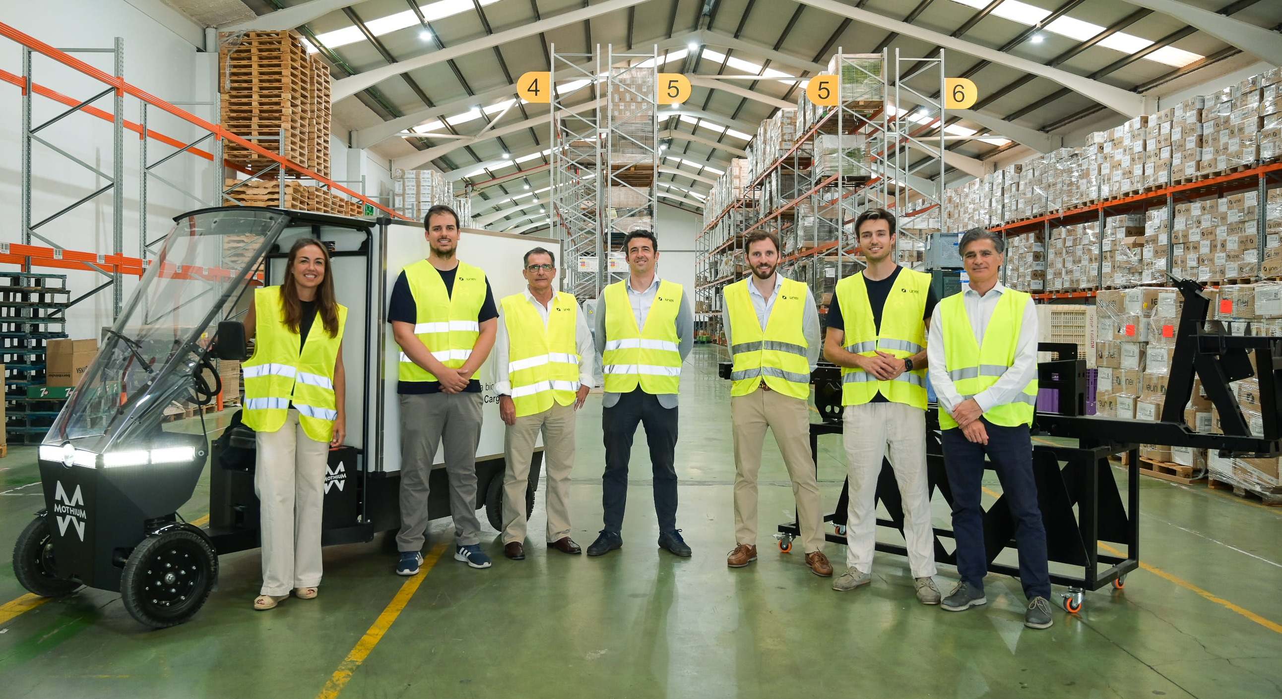 Directivos de UNEI y de Mothium.