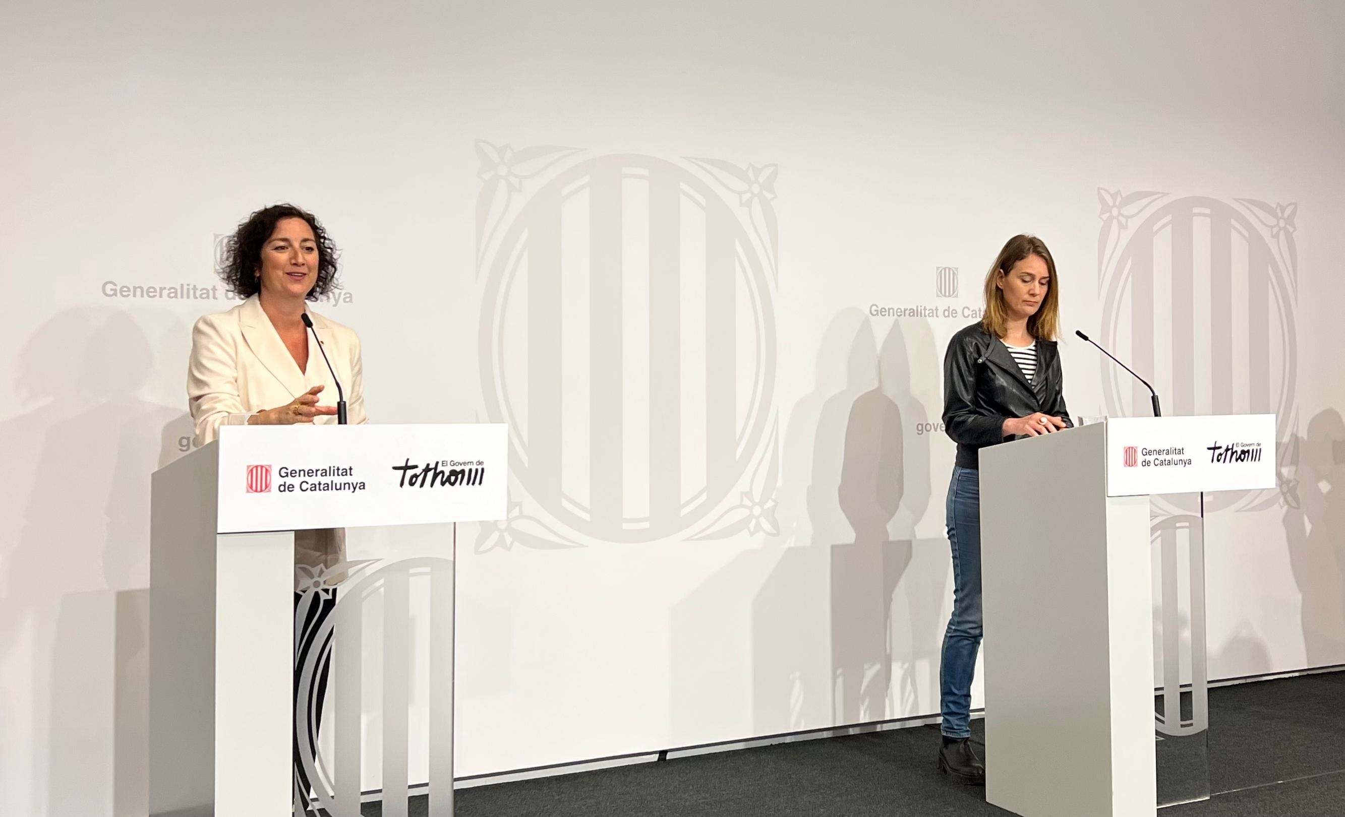 La consejera de Economía y Finanzas, Alícia Romero (i.), y la líder de los 'comunes', Jéssica Albiach (d.). EP