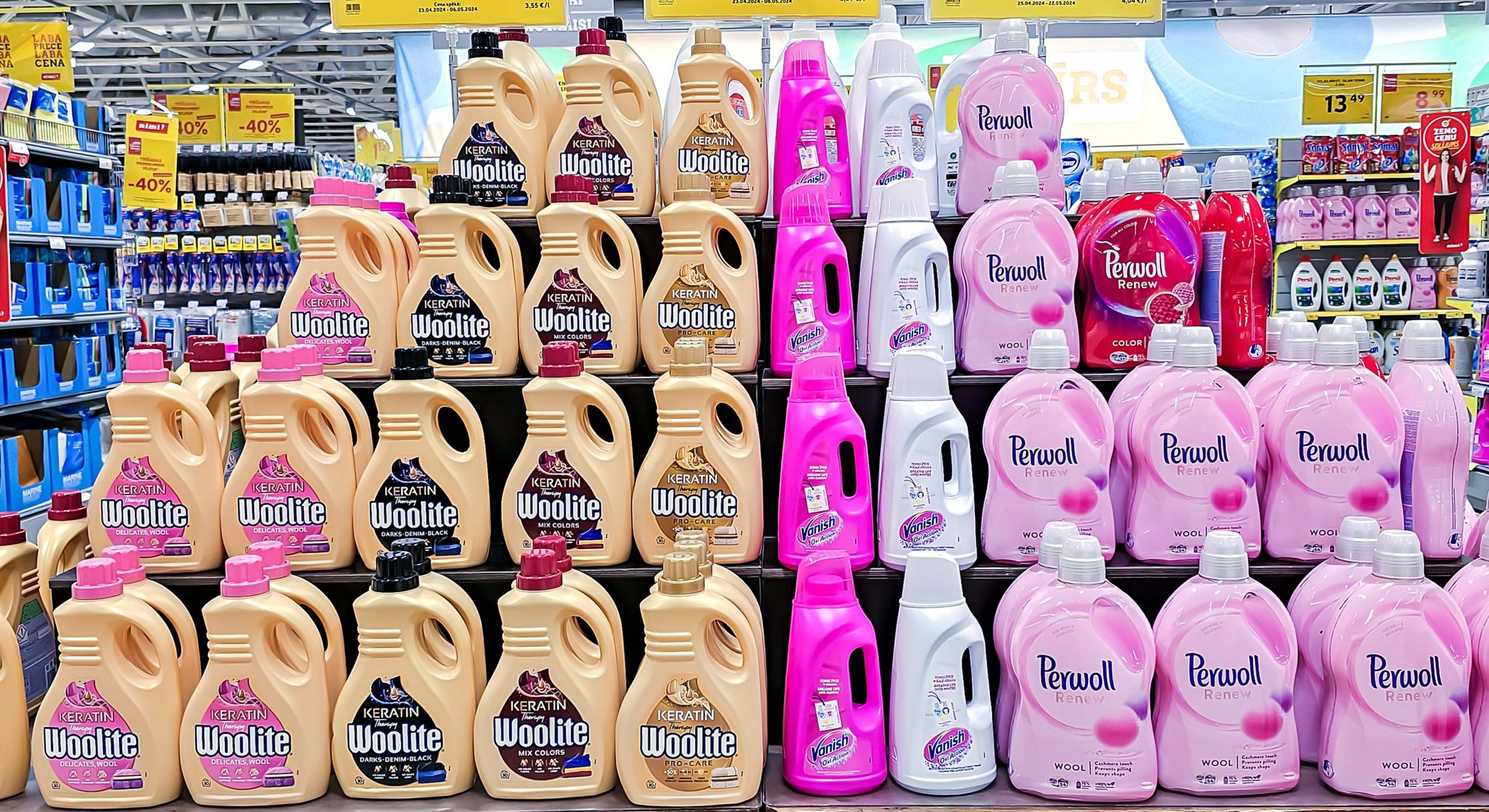Detergentes de Woolite en el supermercado. / Foto: Dreamstime