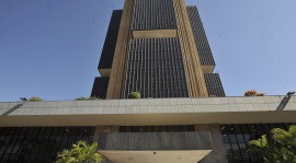 banco_central_EBC.jpg