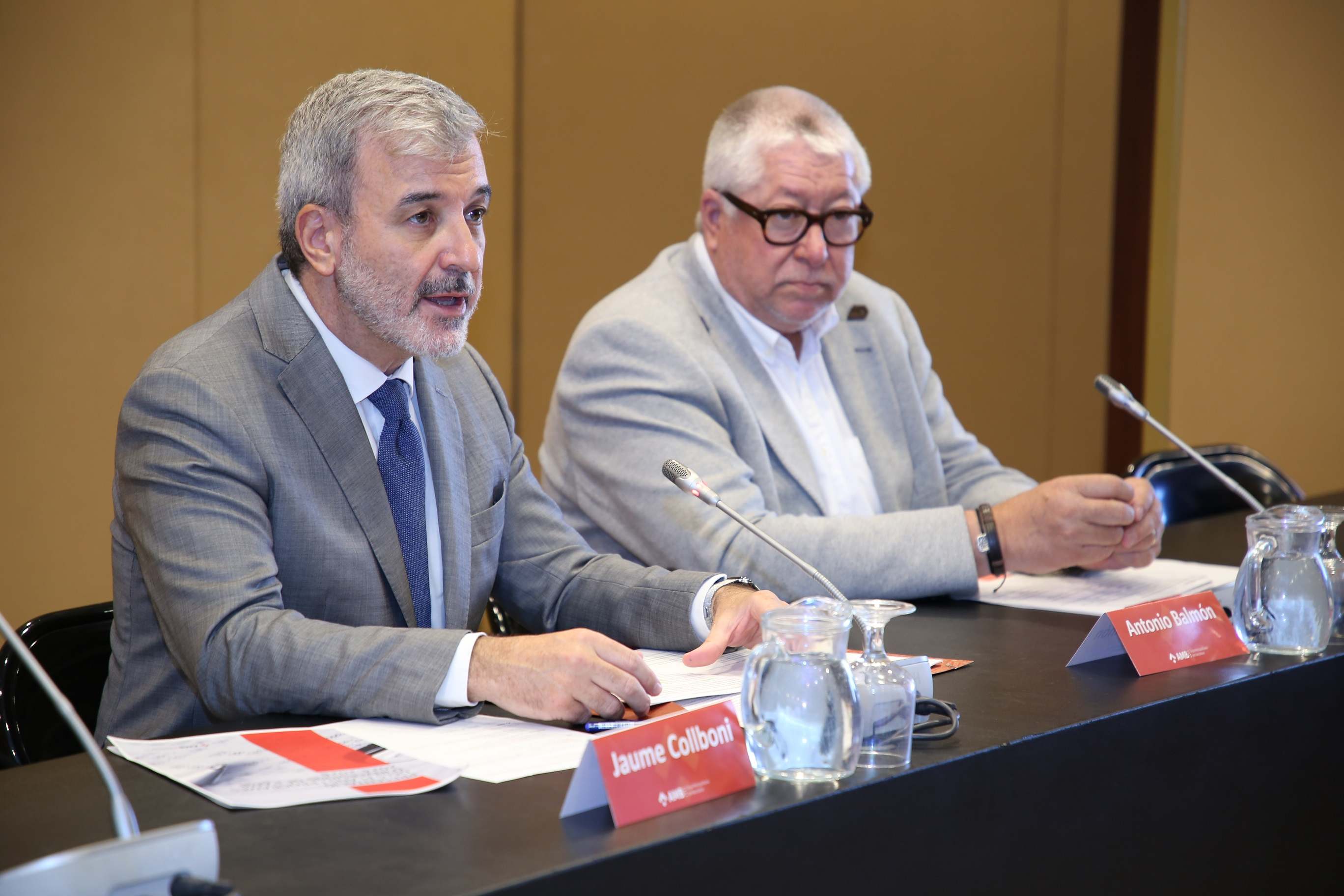 El presidente del Área Metropolitana de Barcelona (AMB), Jaume Collboni, y el vicepresidente ejecutivo, Antonio Balmón. EE