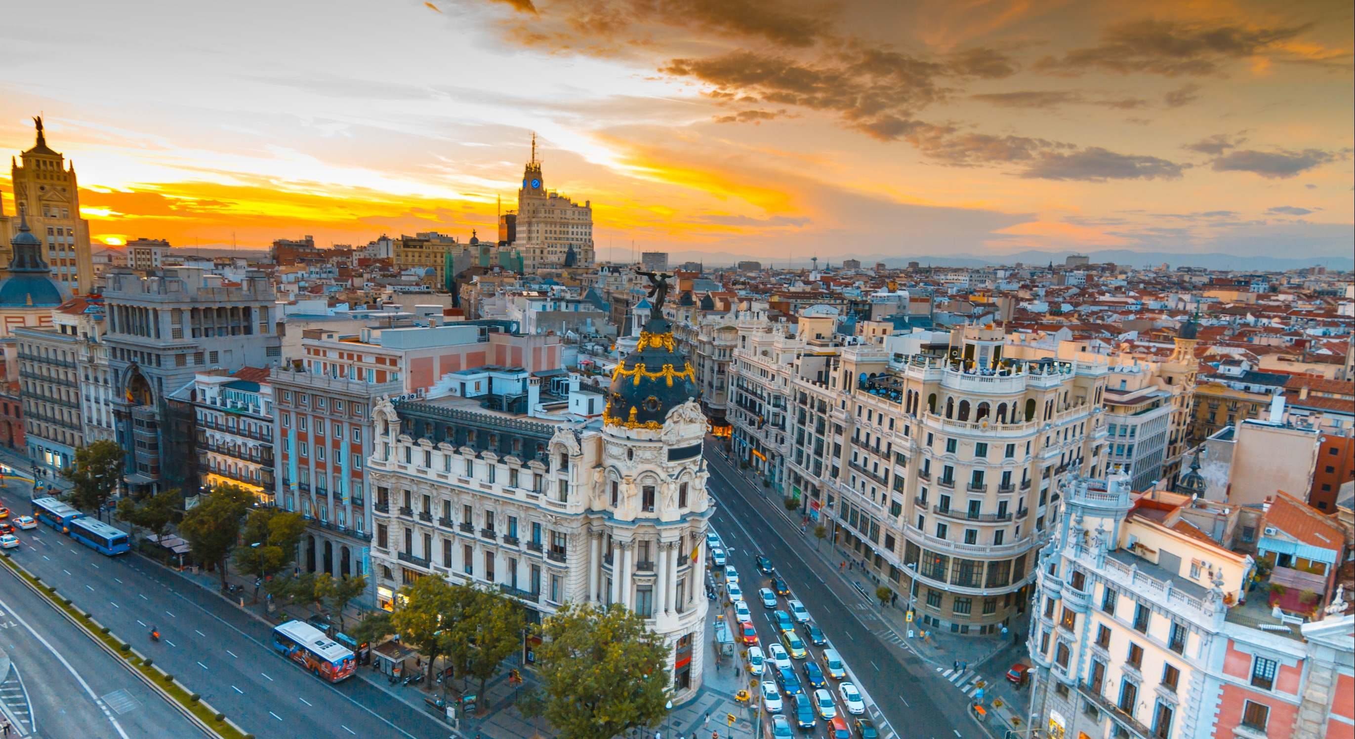 Vista del cielo de Madrid en un día de verano, con ola de calor. / Foto: Dreamstime