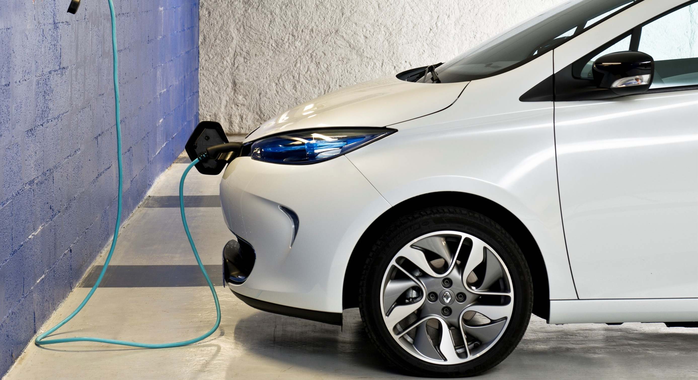 Coches eléctricos y garajes comunitarios