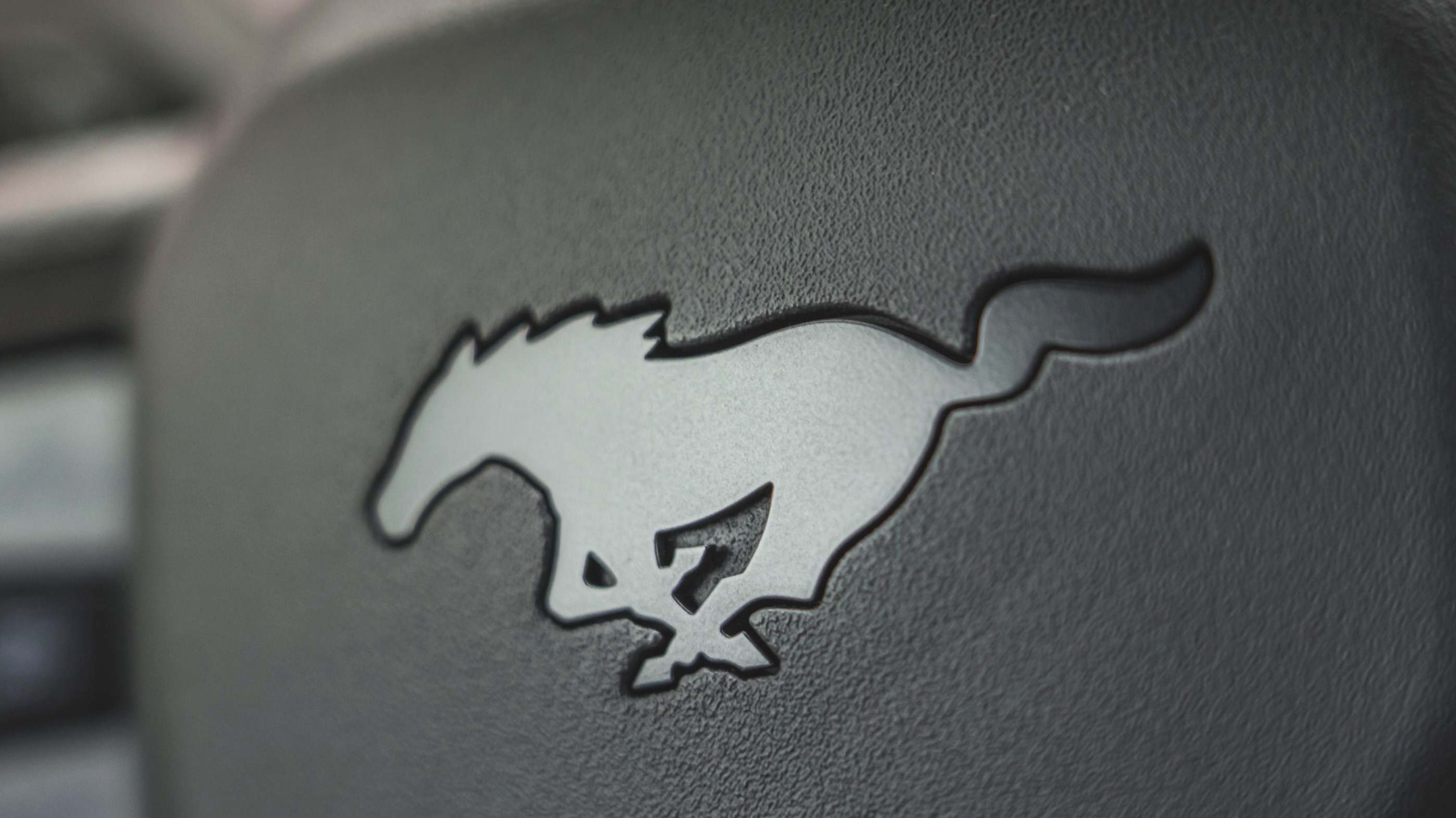Ford Mustang Dark Horse