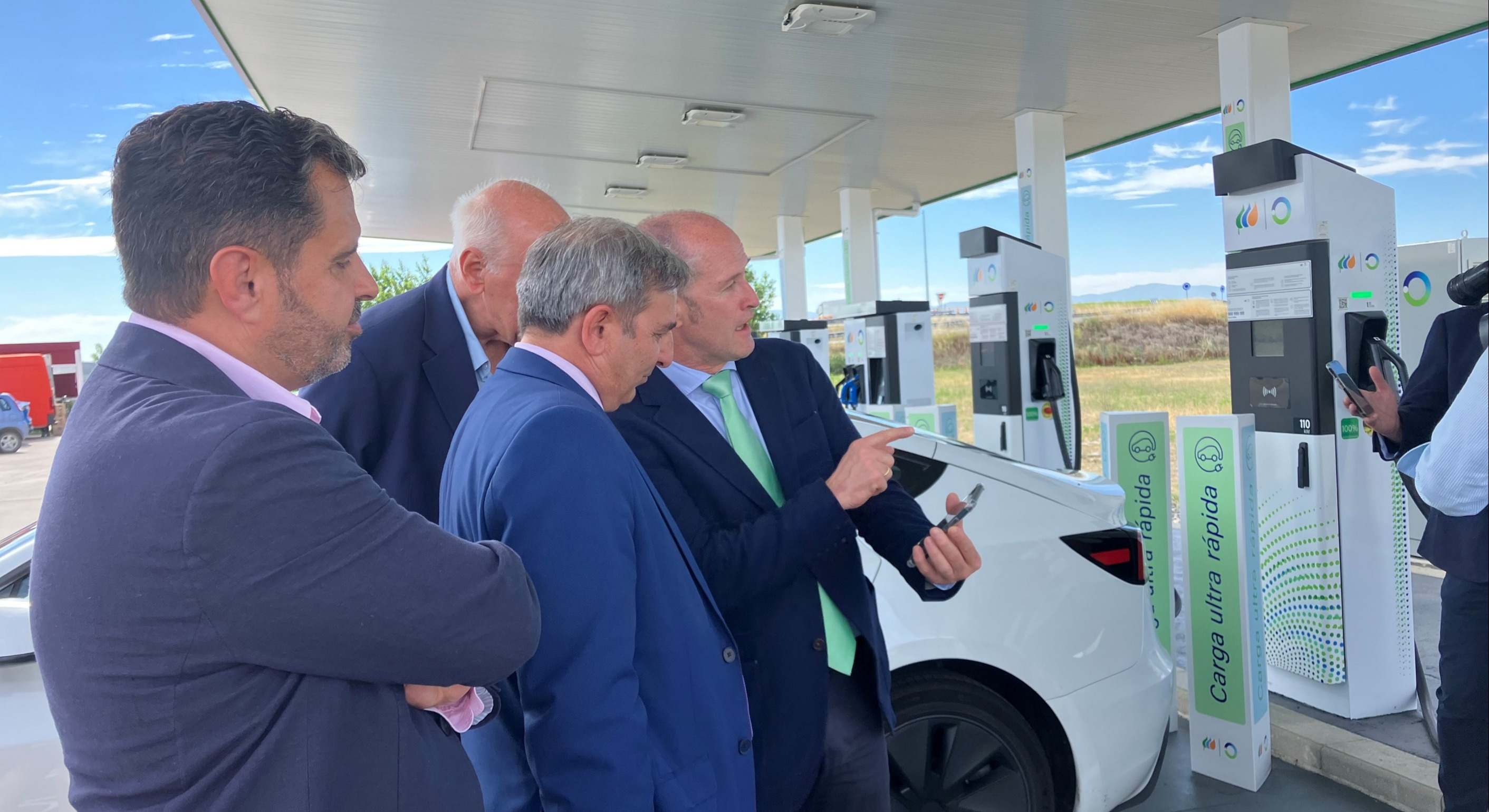 Inauguración puntos de recarga de Iberdrola y BP Pulse