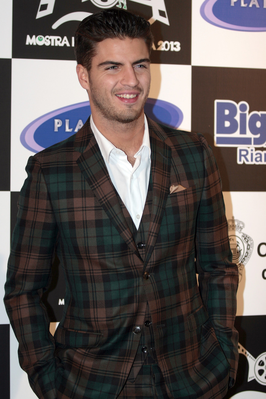 El actor Maxi Iglesias - 880x
