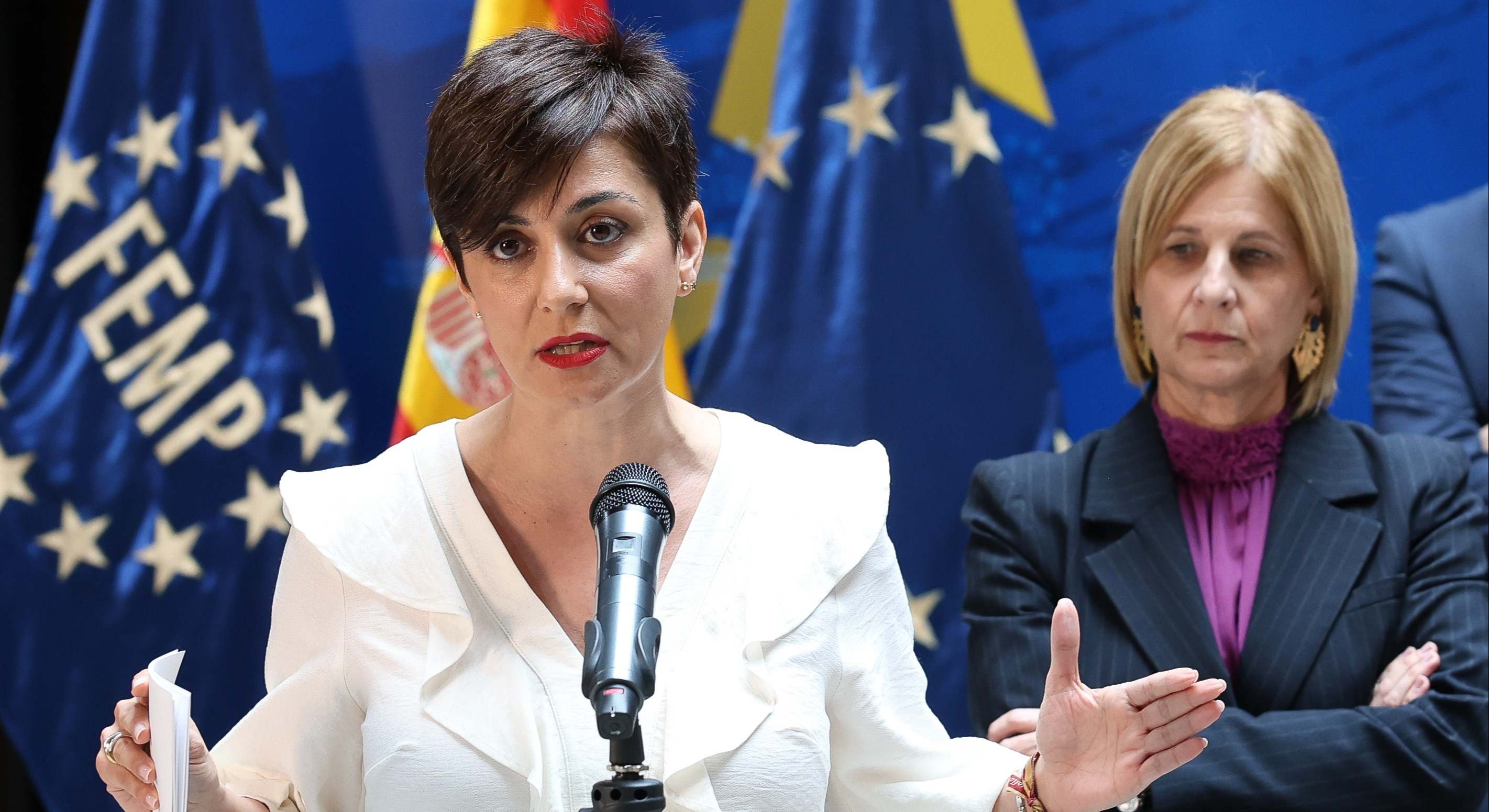 La ministra de Vivienda y Agenda Urbana, Isabel Rodríguez, durante una reunión con la Junta de Gobierno de la Federación Española de Municipios y Provincias (FEMP), en la Federación Española de Municipios y Provincia